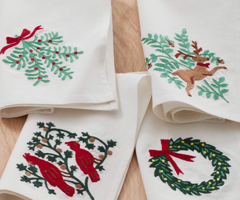 TLNP01 Christmastide Napkins 02